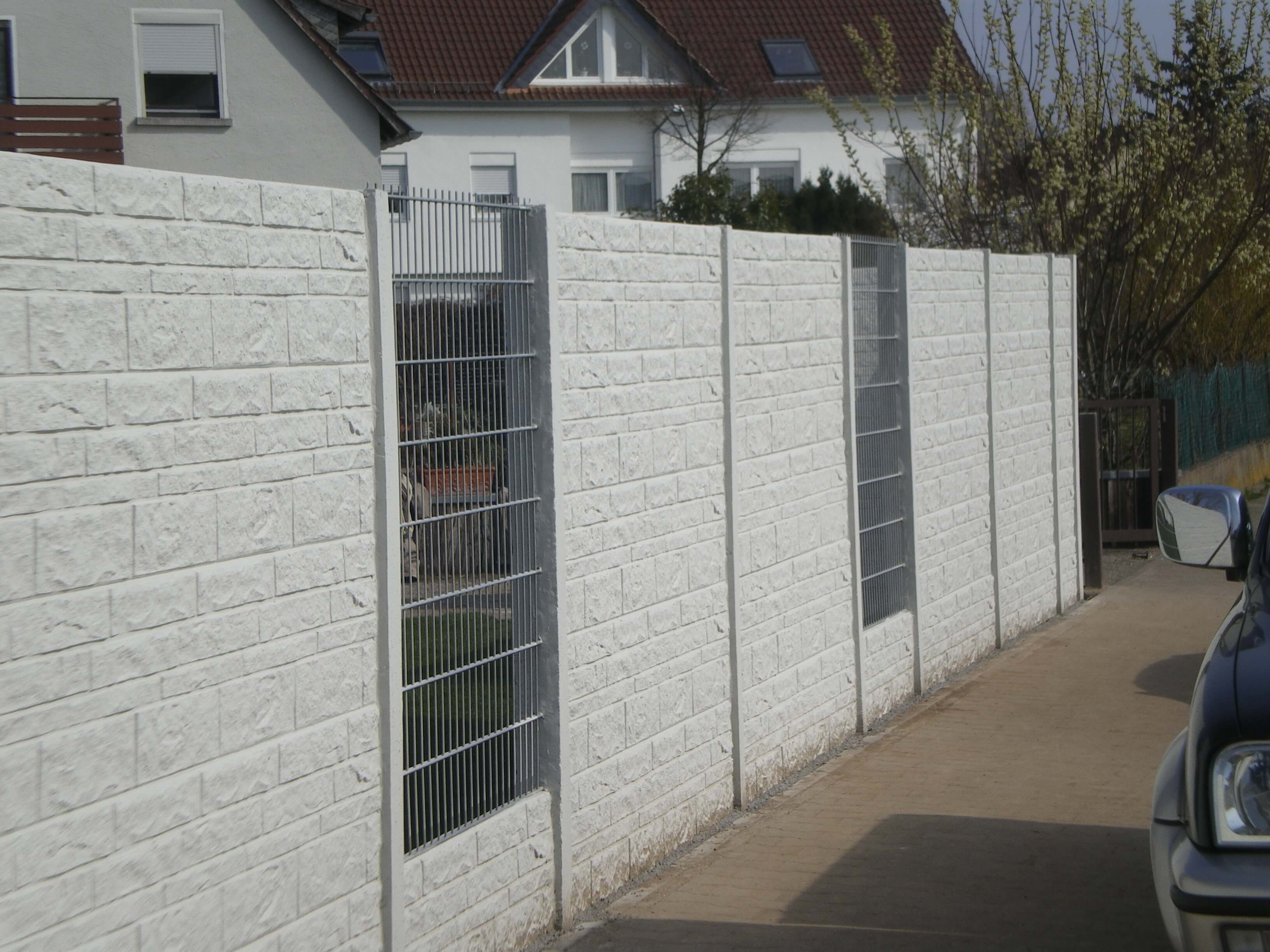 Betonzaun-rollrasen-3